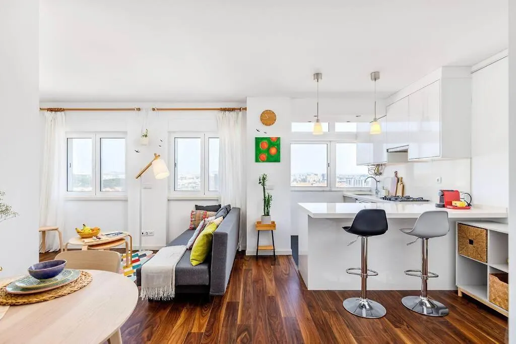Cozy Bright Space With Landscape And Air Conditioner Lisboa